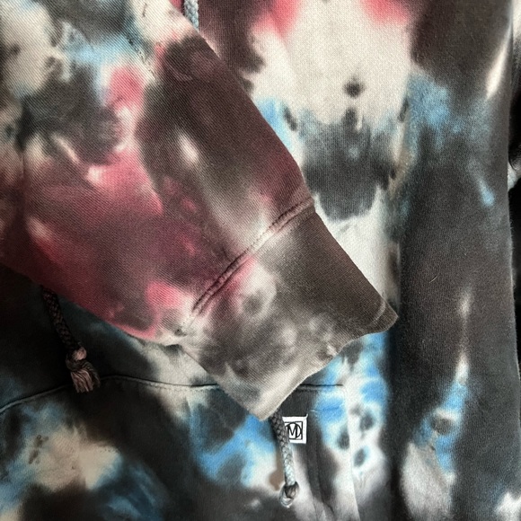 NWOT men’s M.Lab tie-dye sweatshirt / hoodie - Picture 3 of 6